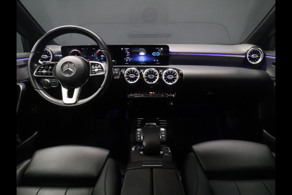 Mercedes-Benz A-Klasse 250 e Business Solution Luxury Limited [SFEERVERLICHTING, CAMERA, VOL LEDER, PDC V+A, STOELVERWARMING, BLUETOOTH, CRUISE, CLIMATE, NIEUWSTAAT]