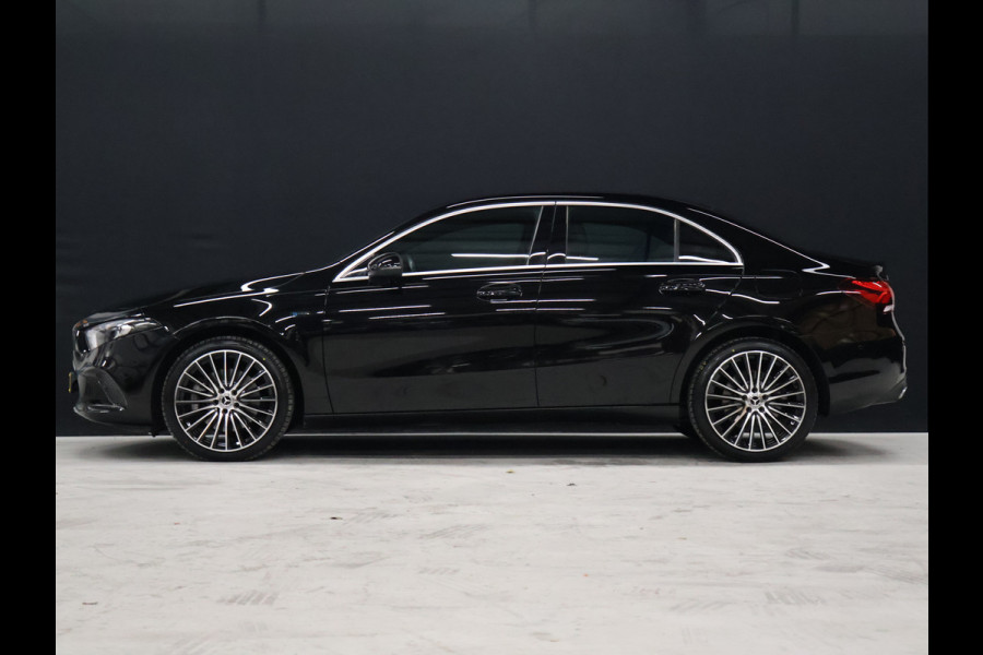 Mercedes-Benz A-Klasse 250 e Business Solution Luxury Limited [SFEERVERLICHTING, CAMERA, VOL LEDER, PDC V+A, STOELVERWARMING, BLUETOOTH, CRUISE, CLIMATE, NIEUWSTAAT]