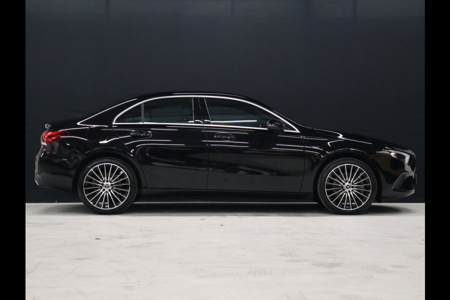 Mercedes-Benz A-Klasse 250 e Business Solution Luxury Limited [SFEERVERLICHTING, CAMERA, VOL LEDER, PDC V+A, STOELVERWARMING, BLUETOOTH, CRUISE, CLIMATE, NIEUWSTAAT]