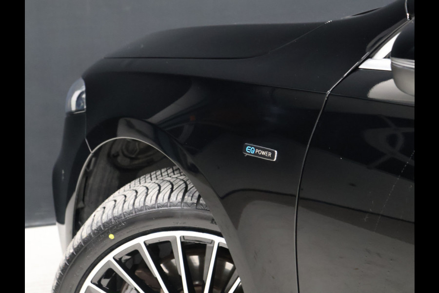 Mercedes-Benz A-Klasse 250 e Business Solution Luxury Limited [SFEERVERLICHTING, CAMERA, VOL LEDER, PDC V+A, STOELVERWARMING, BLUETOOTH, CRUISE, CLIMATE, NIEUWSTAAT]