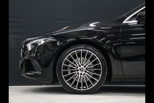 Mercedes-Benz A-Klasse 250 e Business Solution Luxury Limited [SFEERVERLICHTING, CAMERA, VOL LEDER, PDC V+A, STOELVERWARMING, BLUETOOTH, CRUISE, CLIMATE, NIEUWSTAAT]