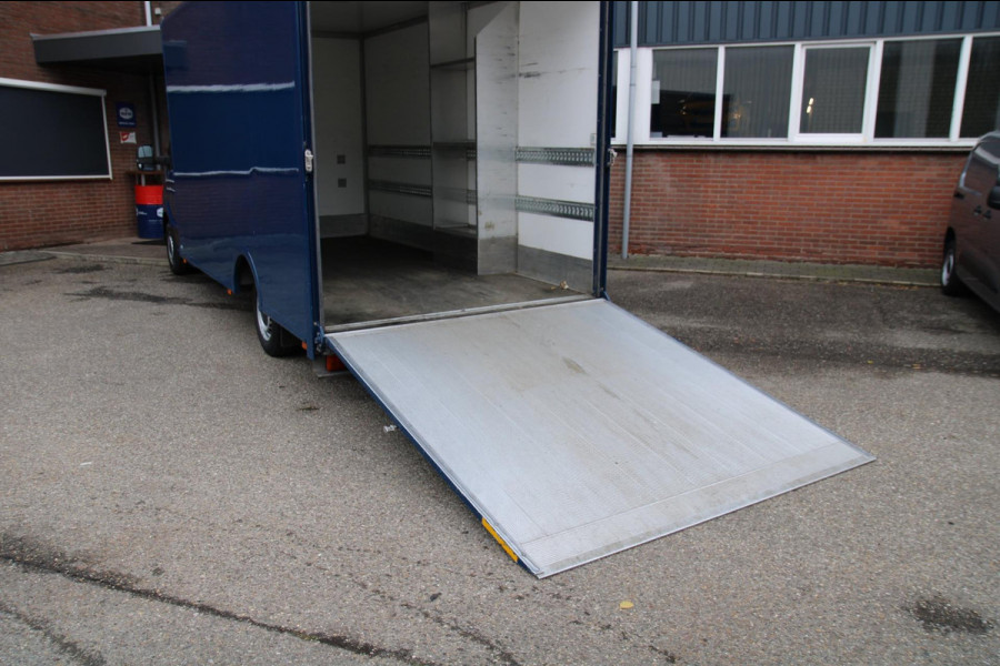 Volkswagen Crafter 35 2.0 TDI L4 / Bakwagen / Lage instap / Meubelbak / Luxe Volkswagen Crafter 35 2.0 TDI L4 / Bakwagen / Lage instap / Meubelbak / Luxe