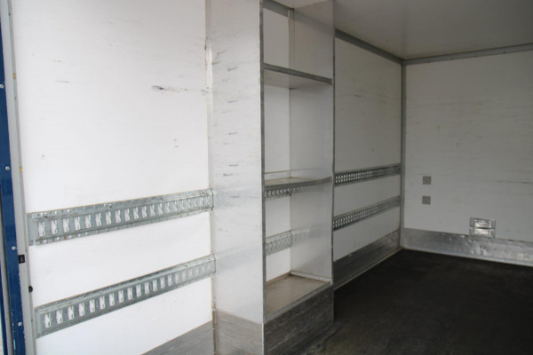 Volkswagen Crafter 35 2.0 TDI L4 / Bakwagen / Lage instap / Meubelbak / Luxe Volkswagen Crafter 35 2.0 TDI L4 / Bakwagen / Lage instap / Meubelbak / Luxe