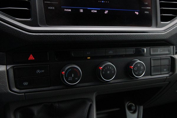 Volkswagen Crafter 35 2.0 TDI L4 / Bakwagen / Lage instap / Meubelbak / Luxe Volkswagen Crafter 35 2.0 TDI L4 / Bakwagen / Lage instap / Meubelbak / Luxe