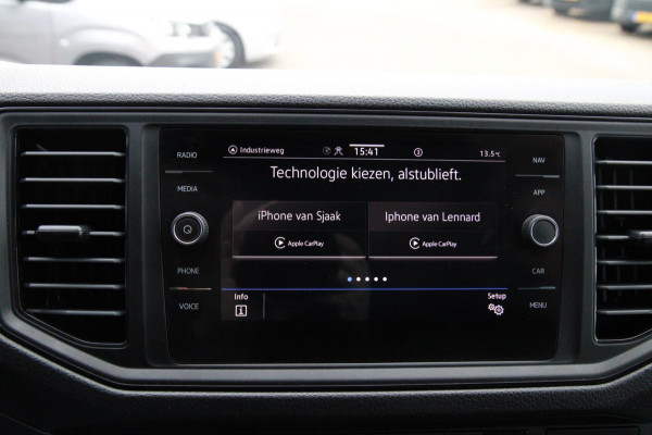 Volkswagen Crafter 35 2.0 TDI L4 / Bakwagen / Lage instap / Meubelbak / Luxe Volkswagen Crafter 35 2.0 TDI L4 / Bakwagen / Lage instap / Meubelbak / Luxe