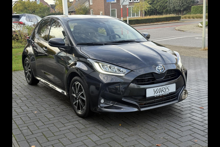 Toyota Yaris 1.5 Hybrid Dynamic Plus | Stoelverwarming, 16 inch, LED, Apple CarPlay/Android Auto, Parkeercamera, Keyless