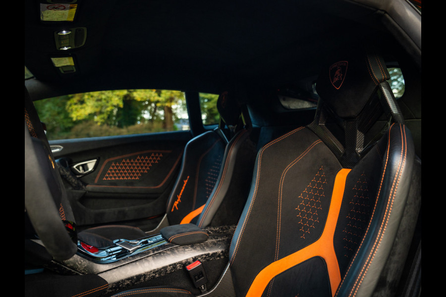 Lamborghini Huracan 5.2 V10 Performante | Arancio Antaeus | Carbon Bucket Seats | Lift | Camera Lamborghini Huracan 5.2 V10 Performante | Arancio Antaeus | Carbon Bucket Seats | Lift | Camera