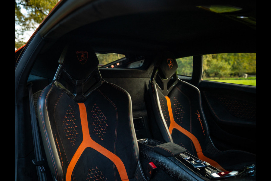 Lamborghini Huracan 5.2 V10 Performante | Arancio Antaeus | Carbon Bucket Seats | Lift | Camera Lamborghini Huracan 5.2 V10 Performante | Arancio Antaeus | Carbon Bucket Seats | Lift | Camera