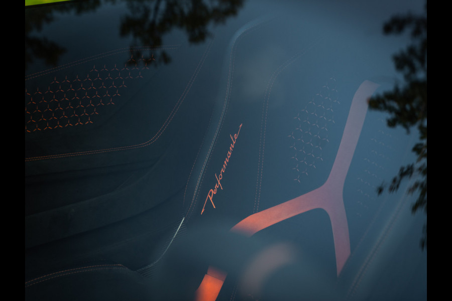 Lamborghini Huracan 5.2 V10 Performante | Arancio Antaeus | Carbon Bucket Seats | Lift | Camera Lamborghini Huracan 5.2 V10 Performante | Arancio Antaeus | Carbon Bucket Seats | Lift | Camera
