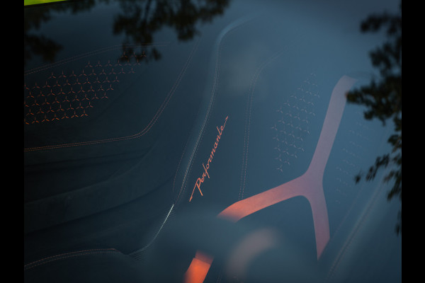 Lamborghini Huracan 5.2 V10 Performante | Arancio Antaeus | Carbon Bucket Seats | Lift | Camera Lamborghini Huracan 5.2 V10 Performante | Arancio Antaeus | Carbon Bucket Seats | Lift | Camera