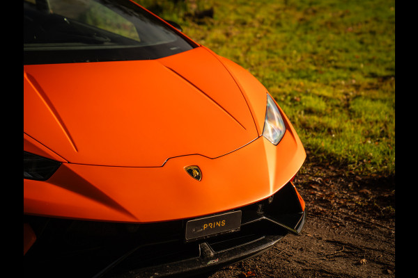 Lamborghini Huracan 5.2 V10 Performante | Arancio Antaeus | Carbon Bucket Seats | Lift | Camera Lamborghini Huracan 5.2 V10 Performante | Arancio Antaeus | Carbon Bucket Seats | Lift | Camera