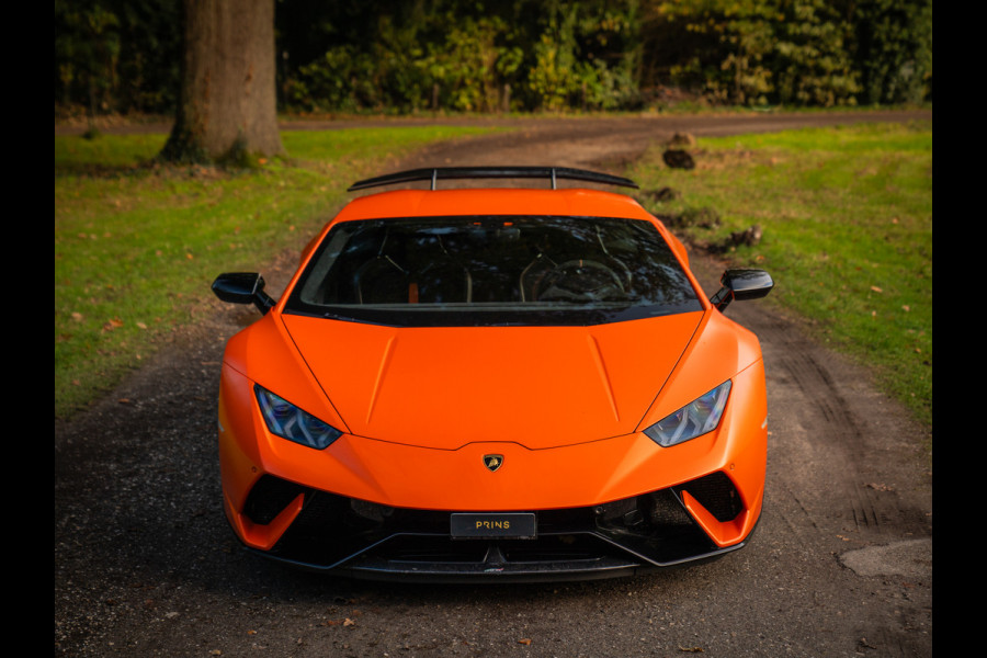 Lamborghini Huracan 5.2 V10 Performante | Arancio Antaeus | Carbon Bucket Seats | Lift | Camera Lamborghini Huracan 5.2 V10 Performante | Arancio Antaeus | Carbon Bucket Seats | Lift | Camera