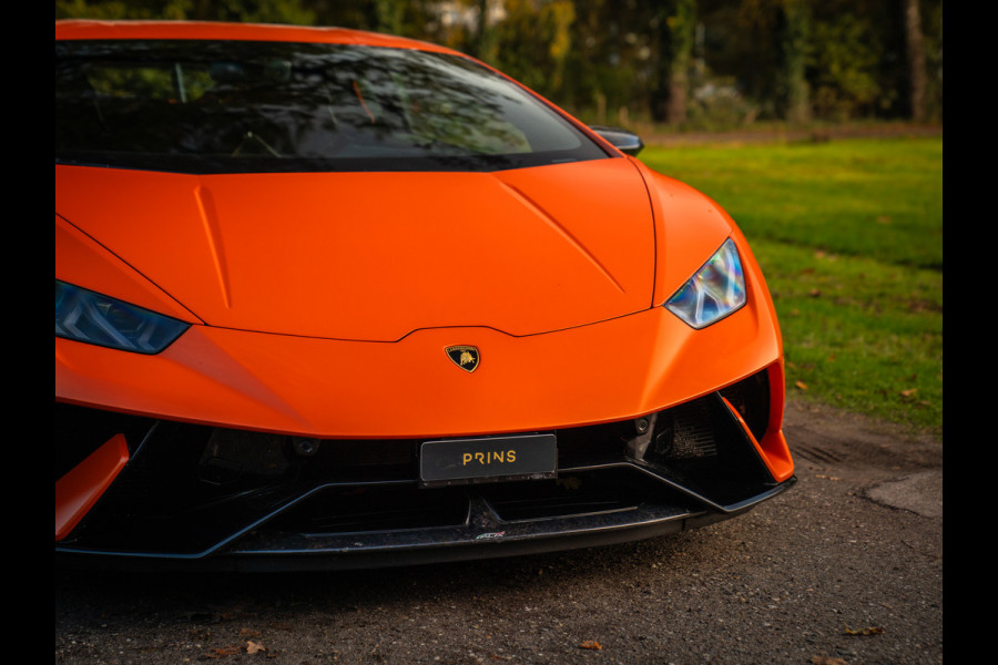 Lamborghini Huracan 5.2 V10 Performante | Arancio Antaeus | Carbon Bucket Seats | Lift | Camera Lamborghini Huracan 5.2 V10 Performante | Arancio Antaeus | Carbon Bucket Seats | Lift | Camera