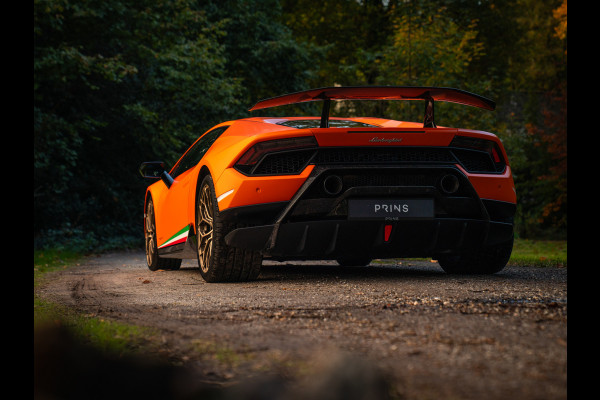 Lamborghini Huracan 5.2 V10 Performante | Arancio Antaeus | Carbon Bucket Seats | Lift | Camera Lamborghini Huracan 5.2 V10 Performante | Arancio Antaeus | Carbon Bucket Seats | Lift | Camera