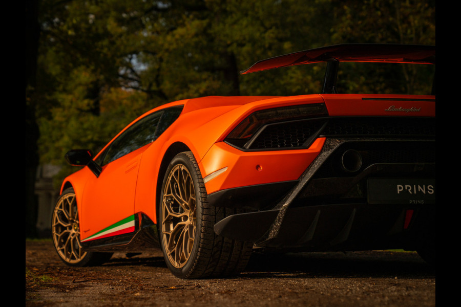Lamborghini Huracan 5.2 V10 Performante | Arancio Antaeus | Carbon Bucket Seats | Lift | Camera Lamborghini Huracan 5.2 V10 Performante | Arancio Antaeus | Carbon Bucket Seats | Lift | Camera