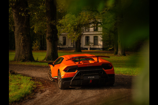 Lamborghini Huracan 5.2 V10 Performante | Arancio Antaeus | Carbon Bucket Seats | Lift | Camera Lamborghini Huracan 5.2 V10 Performante | Arancio Antaeus | Carbon Bucket Seats | Lift | Camera