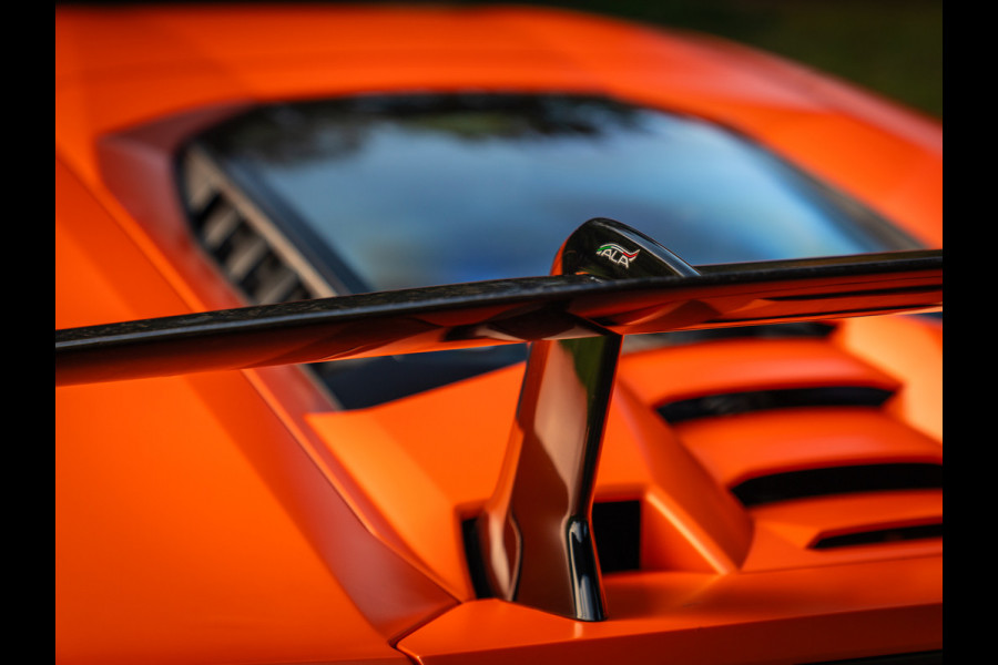 Lamborghini Huracan 5.2 V10 Performante | Arancio Antaeus | Carbon Bucket Seats | Lift | Camera Lamborghini Huracan 5.2 V10 Performante | Arancio Antaeus | Carbon Bucket Seats | Lift | Camera