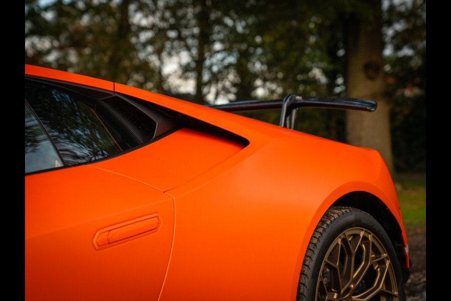 Lamborghini Huracan 5.2 V10 Performante | Arancio Antaeus | Carbon Bucket Seats | Lift | Camera Lamborghini Huracan 5.2 V10 Performante | Arancio Antaeus | Carbon Bucket Seats | Lift | Camera
