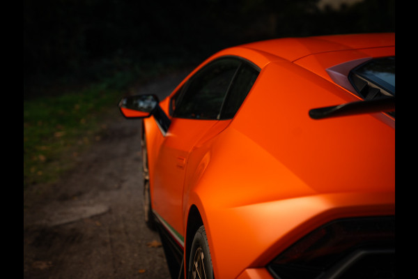 Lamborghini Huracan 5.2 V10 Performante | Arancio Antaeus | Carbon Bucket Seats | Lift | Camera Lamborghini Huracan 5.2 V10 Performante | Arancio Antaeus | Carbon Bucket Seats | Lift | Camera