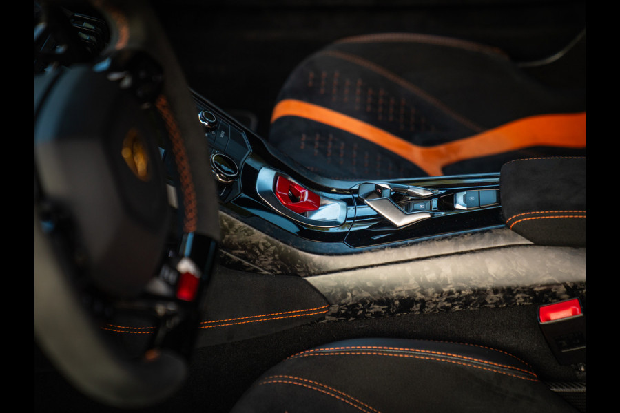 Lamborghini Huracan 5.2 V10 Performante | Arancio Antaeus | Carbon Bucket Seats | Lift | Camera Lamborghini Huracan 5.2 V10 Performante | Arancio Antaeus | Carbon Bucket Seats | Lift | Camera