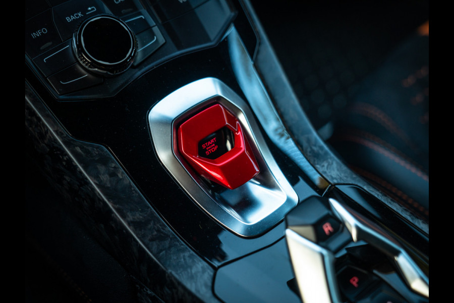 Lamborghini Huracan 5.2 V10 Performante | Arancio Antaeus | Carbon Bucket Seats | Lift | Camera Lamborghini Huracan 5.2 V10 Performante | Arancio Antaeus | Carbon Bucket Seats | Lift | Camera