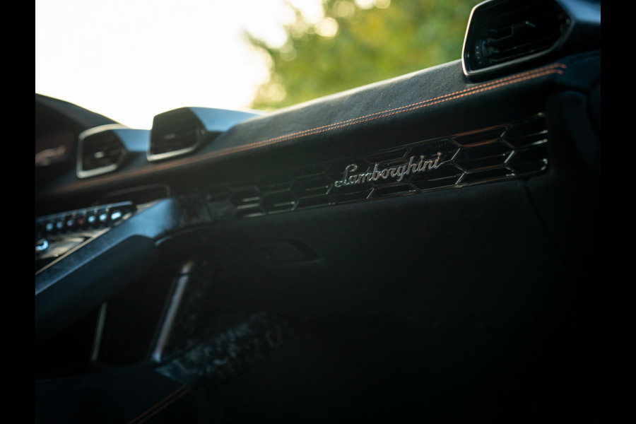 Lamborghini Huracan 5.2 V10 Performante | Arancio Antaeus | Carbon Bucket Seats | Lift | Camera Lamborghini Huracan 5.2 V10 Performante | Arancio Antaeus | Carbon Bucket Seats | Lift | Camera