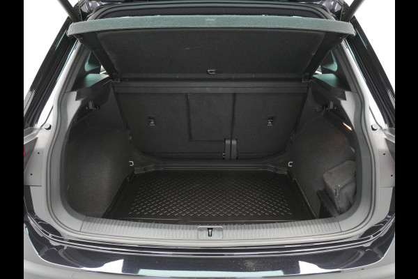 Volkswagen Tiguan 1.5 TSI ACT 150pk DSG Highline R-Line Panorama Camera Trekhaak Keyless Carplay 173
