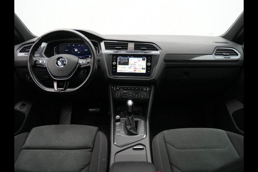 Volkswagen Tiguan 1.5 TSI ACT 150pk DSG Highline R-Line Panorama Camera Trekhaak Keyless Carplay 173