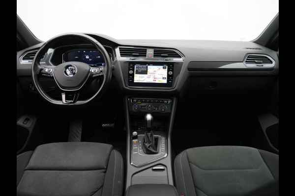 Volkswagen Tiguan 1.5 TSI ACT 150pk DSG Highline R-Line Panorama Camera Trekhaak Keyless Carplay 173