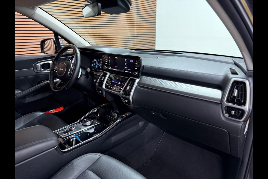 Kia Sorento 1.6 T-GDI Plug-in Hybrid 4WD DynamicLine 7p. | Luxe Leer | Afn. Trekhaak | Winterpakket | Adaptive Cruise Kia Sorento 1.6 T-GDI Plug-in Hybrid 4WD DynamicLine 7p. | Luxe Leer | Afn. Trekhaak | Winterpakket | Adaptive Cruise