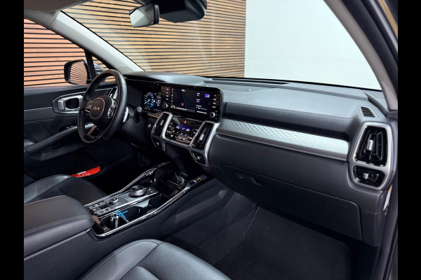 Kia Sorento 1.6 T-GDI Plug-in Hybrid 4WD DynamicLine 7p. | Luxe Leer | Afn. Trekhaak | Winterpakket | Adaptive Cruise Kia Sorento 1.6 T-GDI Plug-in Hybrid 4WD DynamicLine 7p. | Luxe Leer | Afn. Trekhaak | Winterpakket | Adaptive Cruise