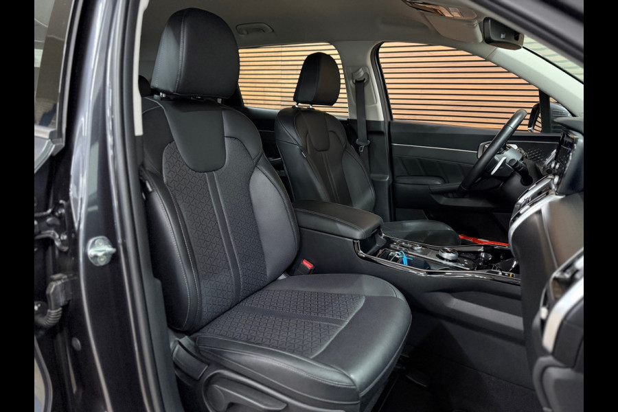Kia Sorento 1.6 T-GDI Plug-in Hybrid 4WD DynamicLine 7p. | Luxe Leer | Afn. Trekhaak | Winterpakket | Adaptive Cruise Kia Sorento 1.6 T-GDI Plug-in Hybrid 4WD DynamicLine 7p. | Luxe Leer | Afn. Trekhaak | Winterpakket | Adaptive Cruise