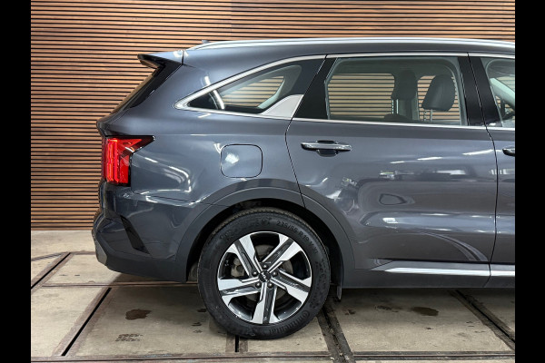 Kia Sorento 1.6 T-GDI Plug-in Hybrid 4WD DynamicLine 7p. | Luxe Leer | Afn. Trekhaak | Winterpakket | Adaptive Cruise Kia Sorento 1.6 T-GDI Plug-in Hybrid 4WD DynamicLine 7p. | Luxe Leer | Afn. Trekhaak | Winterpakket | Adaptive Cruise