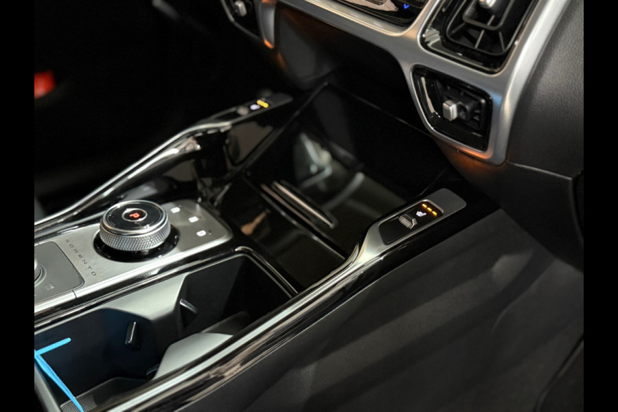 Kia Sorento 1.6 T-GDI Plug-in Hybrid 4WD DynamicLine 7p. | Luxe Leer | Afn. Trekhaak | Winterpakket | Adaptive Cruise Kia Sorento 1.6 T-GDI Plug-in Hybrid 4WD DynamicLine 7p. | Luxe Leer | Afn. Trekhaak | Winterpakket | Adaptive Cruise