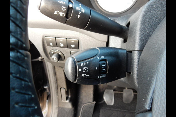 Citroën Berlingo 1.2 PURE TECH XTR*NAVI*CR CONTR*1e EIG*CAMERA*