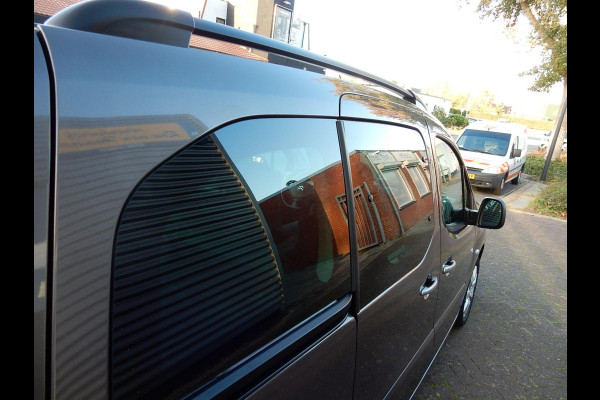 Citroën Berlingo 1.2 PURE TECH XTR*NAVI*CR CONTR*1e EIG*CAMERA*