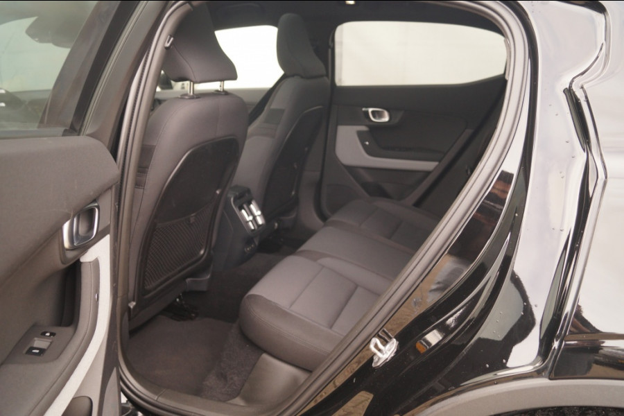 Polestar 2 Long Range Dual Motor 78kWh Launch Edition -PANO-TREKHAAK-