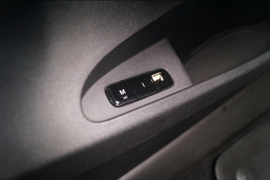 Polestar 2 Long Range Dual Motor 78kWh Launch Edition -PANO-TREKHAAK-