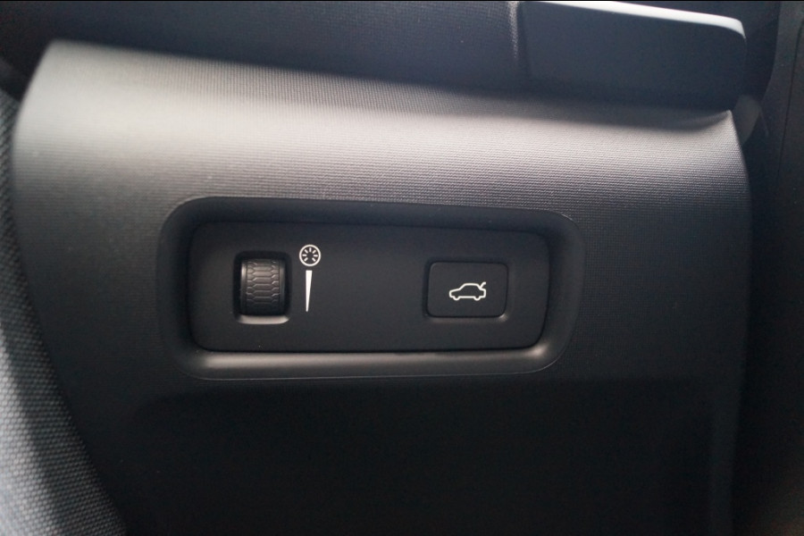 Polestar 2 Long Range Dual Motor 78kWh Launch Edition -PANO-TREKHAAK-