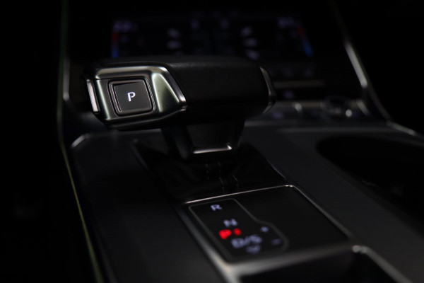 Audi A6 Avant 55 TFSI e quattro Competition /PANO/SFEER/MEMORY/360CAM/VOL Audi A6 Avant 55 TFSI e quattro Competition /PANO/SFEER/MEMORY/360CAM/VOL