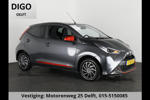 Toyota Aygo 1.0 VVT-i X-PLAY AUTOMAAT GARANTIE TOT 10-2031 BIJNA 2022. APPLE CARPLAY & ANDROID AUTO . ACHTERUITRIJ CAMERA .