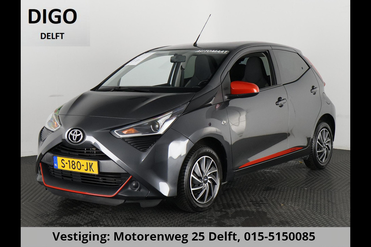 Toyota Aygo 1.0 VVT-i X-PLAY AUTOMAAT GARANTIE TOT 10-2031 BIJNA 2022. APPLE CARPLAY & ANDROID AUTO . ACHTERUITRIJ CAMERA .
