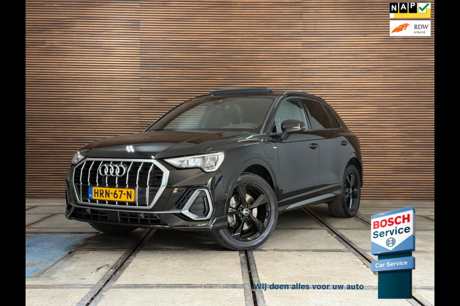 Audi Q3 45 TFSI e S Edition | S-Line | Pano | Trekhaak | Virtual Cockpit | Carplay | Half Leer | 19' inch Audi Q3 45 TFSI e S Edition | S-Line | Pano | Trekhaak | Virtual Cockpit | Carplay | Half Leer | 19' inch