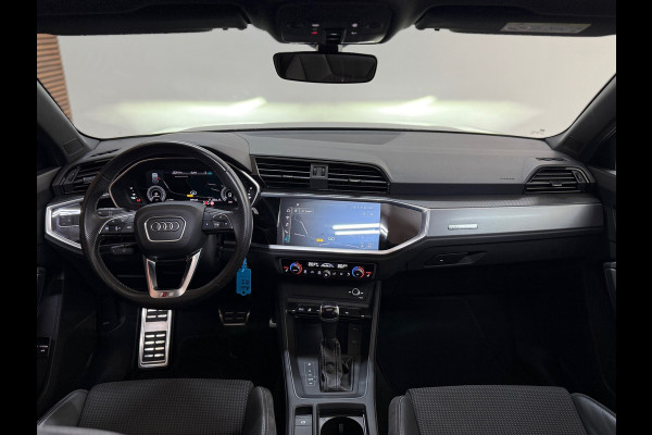 Audi Q3 45 TFSI e S Edition | S-Line | Pano | Trekhaak | Virtual Cockpit | Carplay | Half Leer | 19' inch Audi Q3 45 TFSI e S Edition | S-Line | Pano | Trekhaak | Virtual Cockpit | Carplay | Half Leer | 19' inch