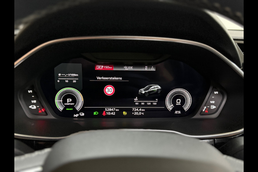 Audi Q3 45 TFSI e S Edition | S-Line | Pano | Trekhaak | Virtual Cockpit | Carplay | Half Leer | 19' inch Audi Q3 45 TFSI e S Edition | S-Line | Pano | Trekhaak | Virtual Cockpit | Carplay | Half Leer | 19' inch