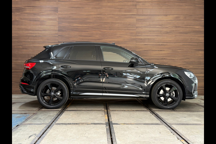 Audi Q3 45 TFSI e S Edition | S-Line | Pano | Trekhaak | Virtual Cockpit | Carplay | Half Leer | 19' inch Audi Q3 45 TFSI e S Edition | S-Line | Pano | Trekhaak | Virtual Cockpit | Carplay | Half Leer | 19' inch