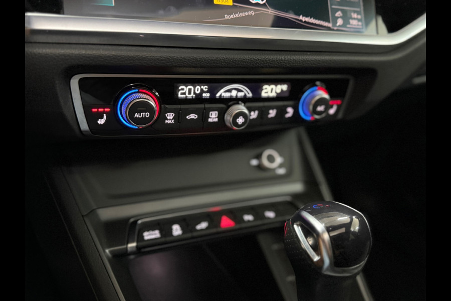 Audi Q3 45 TFSI e S Edition | S-Line | Pano | Trekhaak | Virtual Cockpit | Carplay | Half Leer | 19' inch Audi Q3 45 TFSI e S Edition | S-Line | Pano | Trekhaak | Virtual Cockpit | Carplay | Half Leer | 19' inch