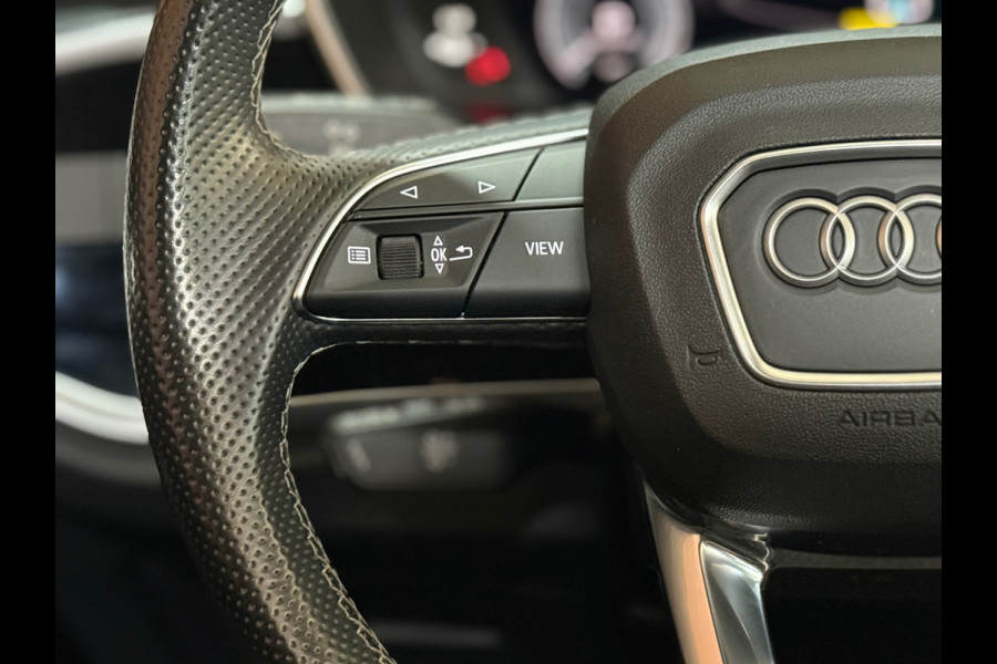 Audi Q3 45 TFSI e S Edition | S-Line | Pano | Trekhaak | Virtual Cockpit | Carplay | Half Leer | 19' inch Audi Q3 45 TFSI e S Edition | S-Line | Pano | Trekhaak | Virtual Cockpit | Carplay | Half Leer | 19' inch