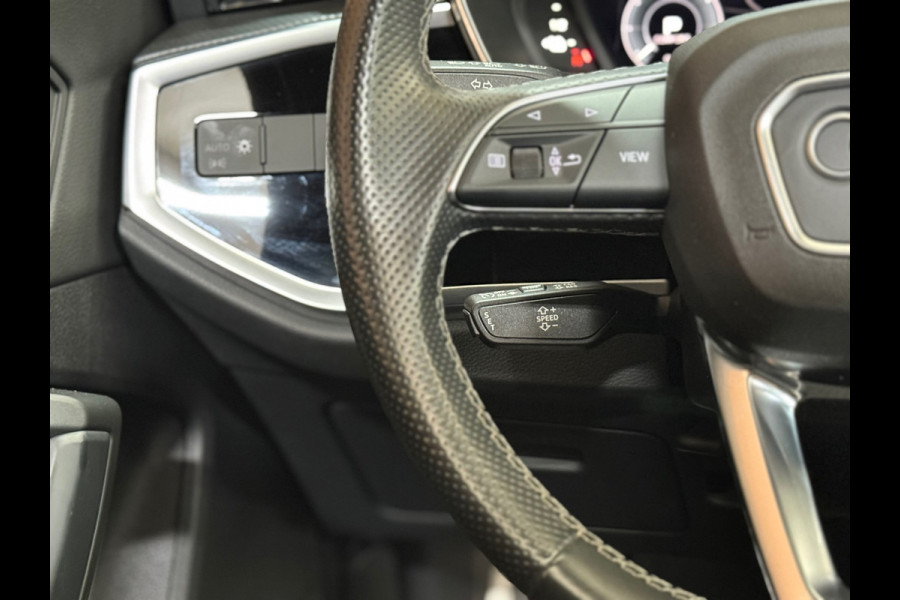 Audi Q3 45 TFSI e S Edition | S-Line | Pano | Trekhaak | Virtual Cockpit | Carplay | Half Leer | 19' inch Audi Q3 45 TFSI e S Edition | S-Line | Pano | Trekhaak | Virtual Cockpit | Carplay | Half Leer | 19' inch