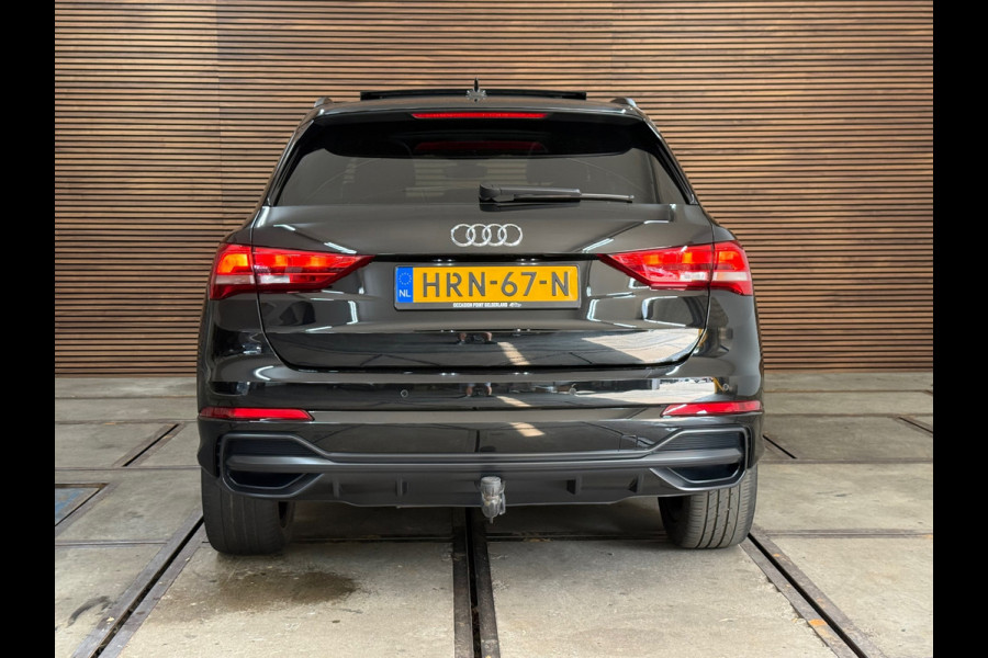 Audi Q3 45 TFSI e S Edition | S-Line | Pano | Trekhaak | Virtual Cockpit | Carplay | Half Leer | 19' inch Audi Q3 45 TFSI e S Edition | S-Line | Pano | Trekhaak | Virtual Cockpit | Carplay | Half Leer | 19' inch